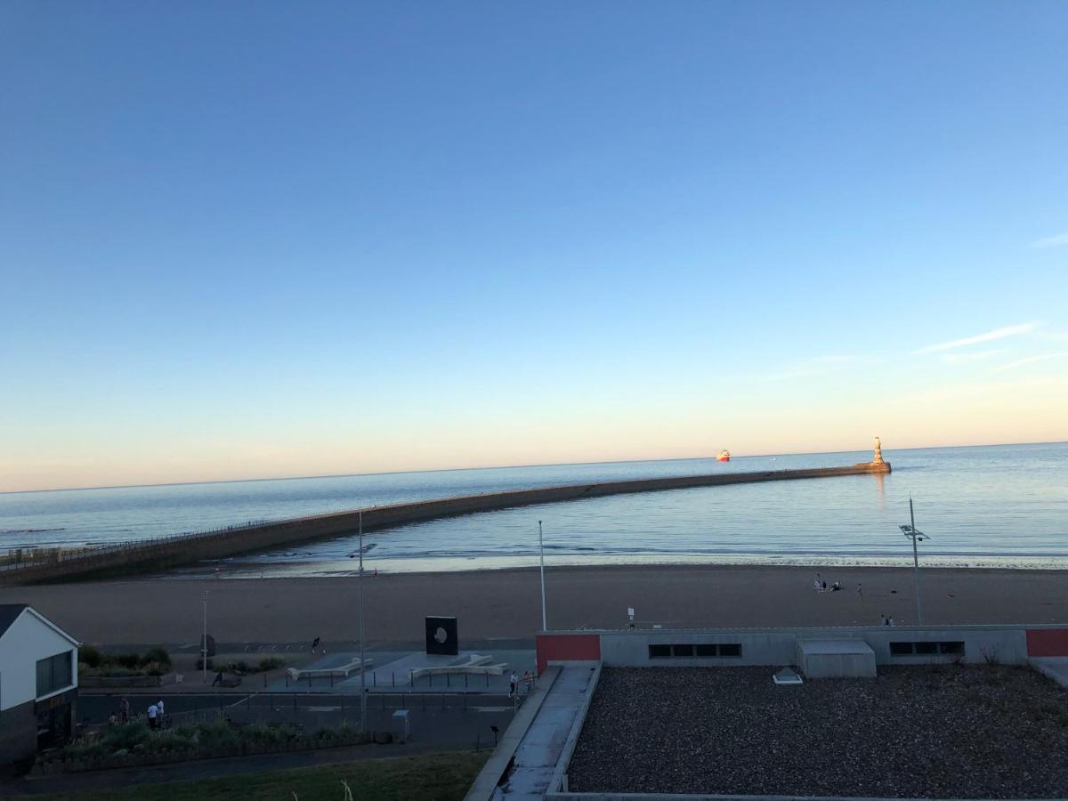 Roker Cottage, luxury seaside apartment, private parking, sky tv Sunderland  Eksteriør bilde