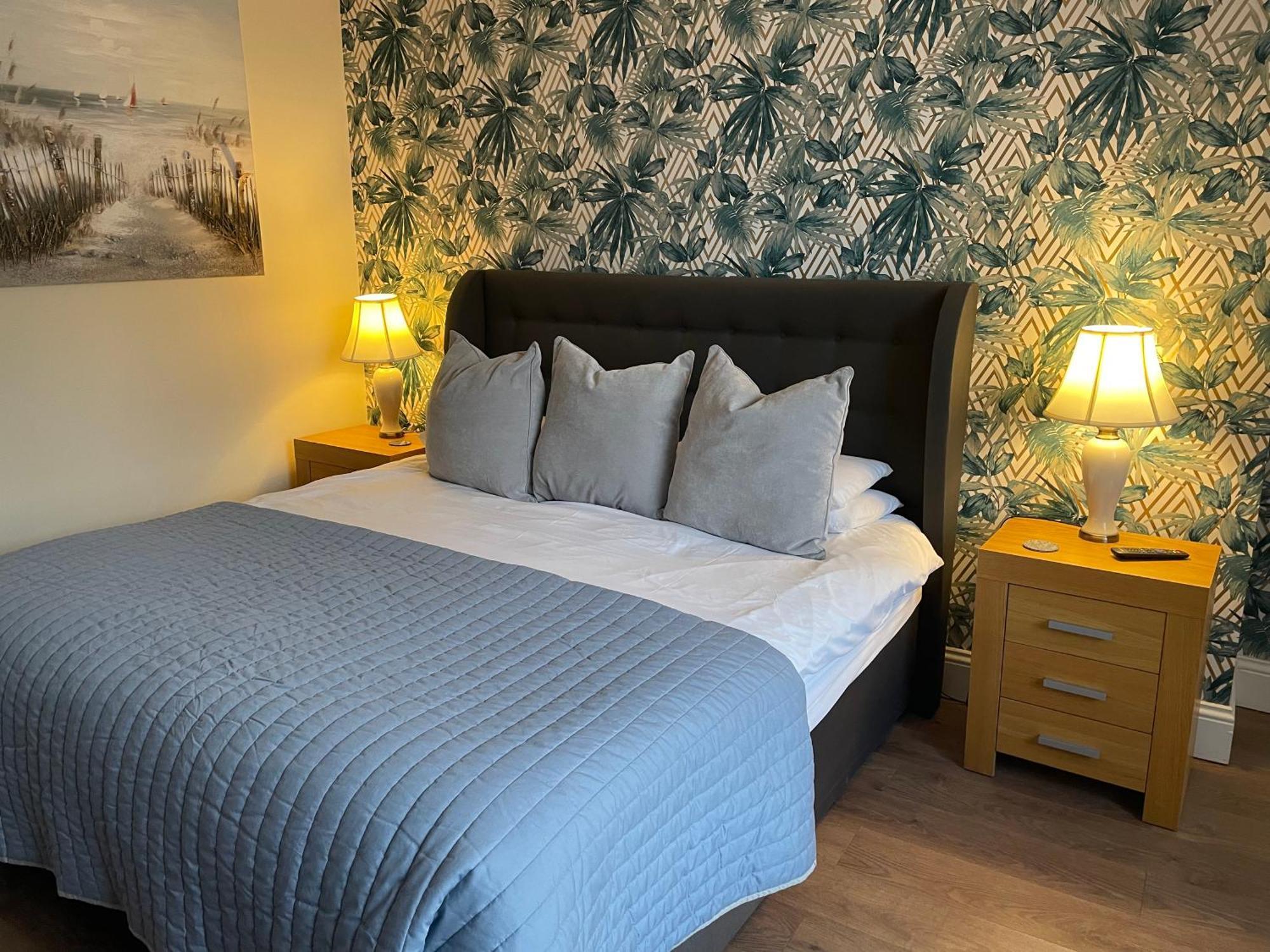 Roker Cottage, luxury seaside apartment, private parking, sky tv Sunderland  Eksteriør bilde